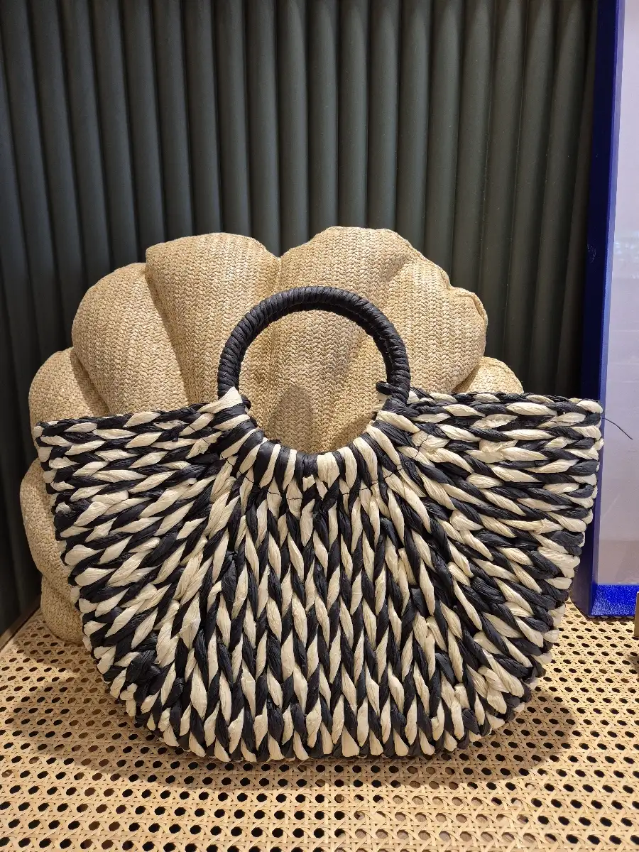 Sac raphia noir et beige