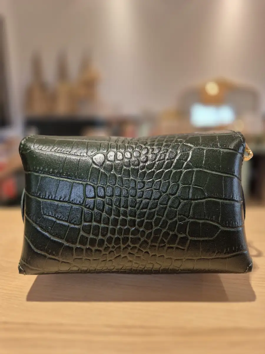 Petit sac bandoulière cuir effet croco vert