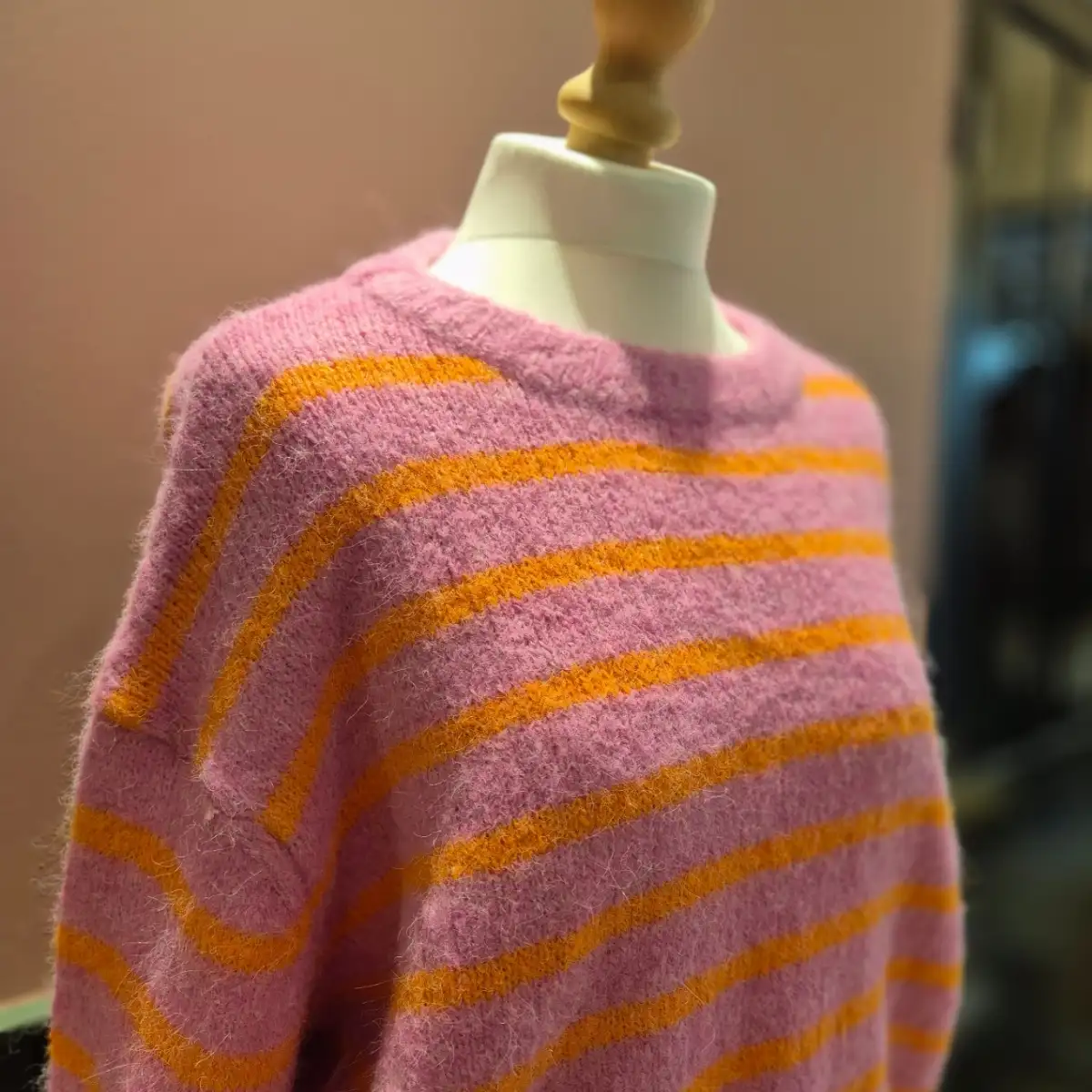 Pull tout doux rayé rose et orange