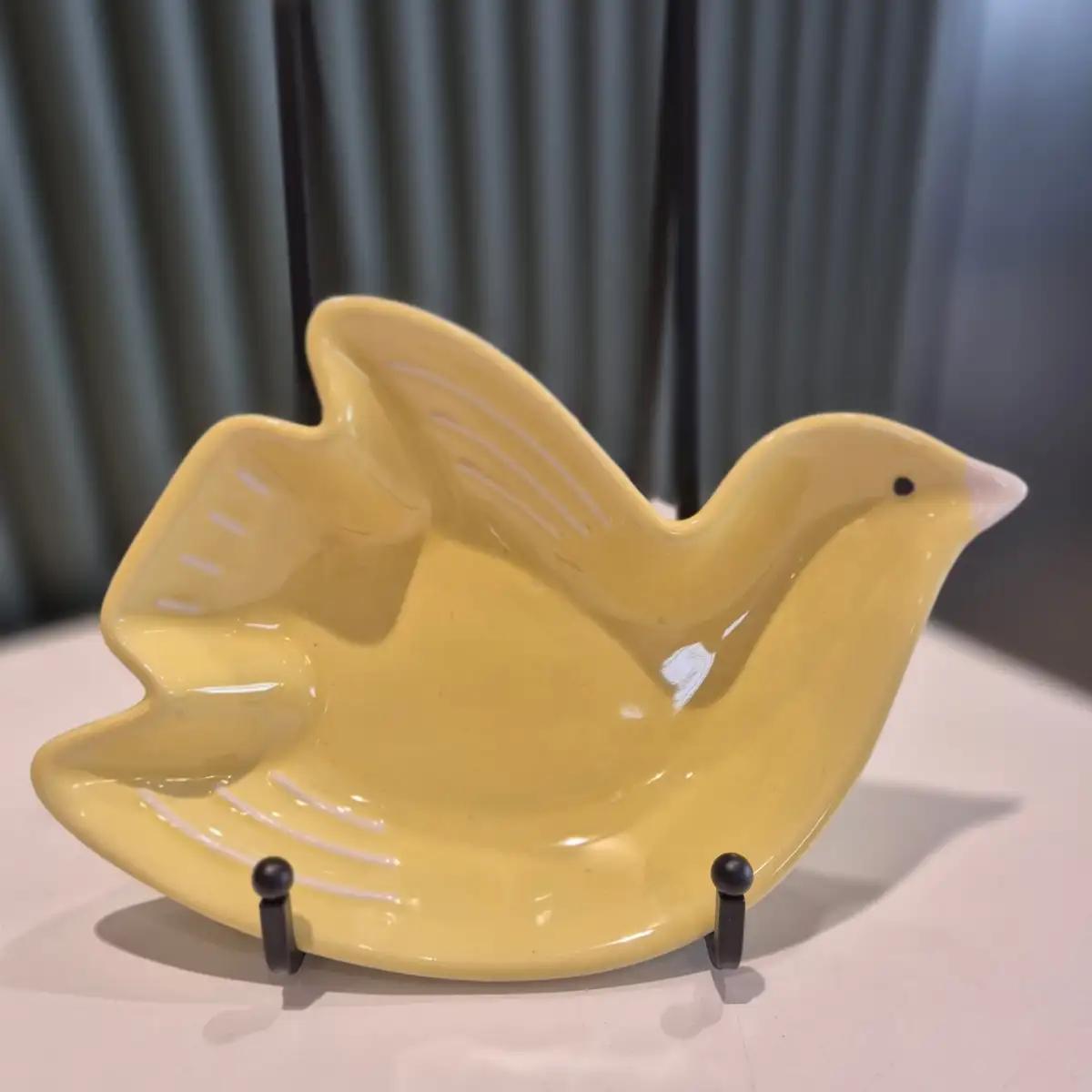 Plat cuicui oiseau jaune